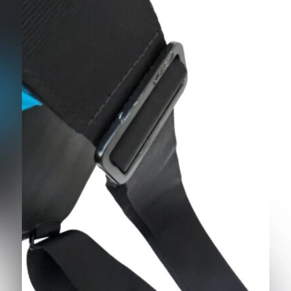 Incase Nylon‎ Thick Padded Crossbody Zipped Tablet ipad Case Black